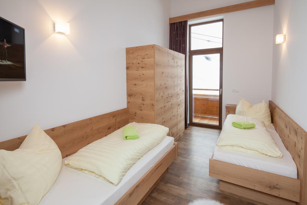 Berggasthof Hochzeigerhaus Jerzens Chambre photo